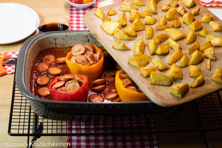 Gefüllte Paprika mit Currywurst und Kartoffelspalten - Karina Groß mit ...